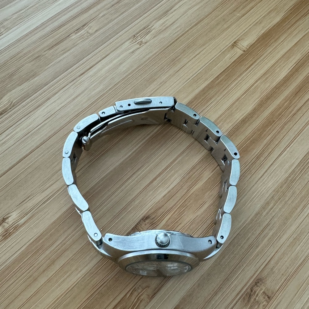 Guess Watch - Picture 4 of 4